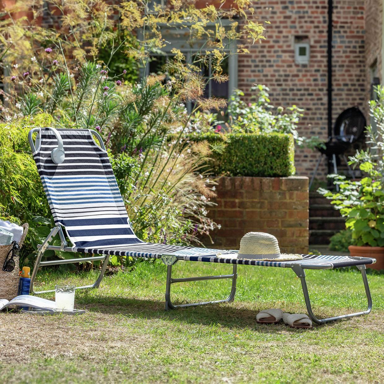Habitat Folding Metal Sun Lounger - Blue