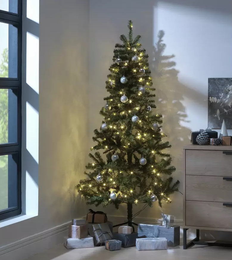 Habitat 6ft Pre-Lit Half Christmas Tree - Green
