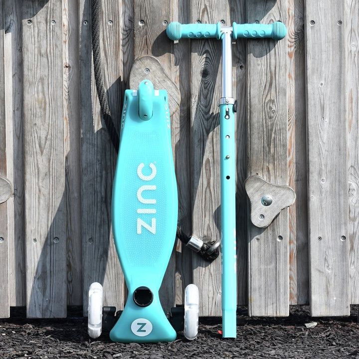 Zinc Light Up Strobe Scooter - Aqua