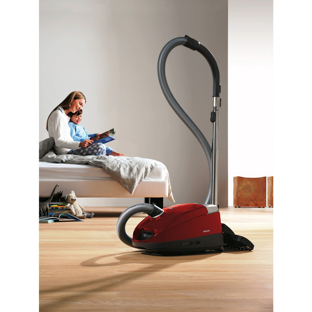 Miele C2 Cat &amp; Dog Powerline Bagged Cylinder Vacuum Cleaner