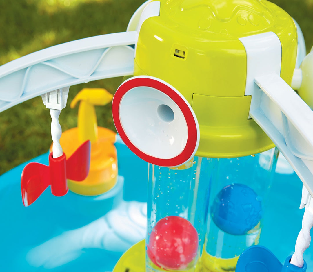Little Tikes Fun Zone Battle Splash Water Table