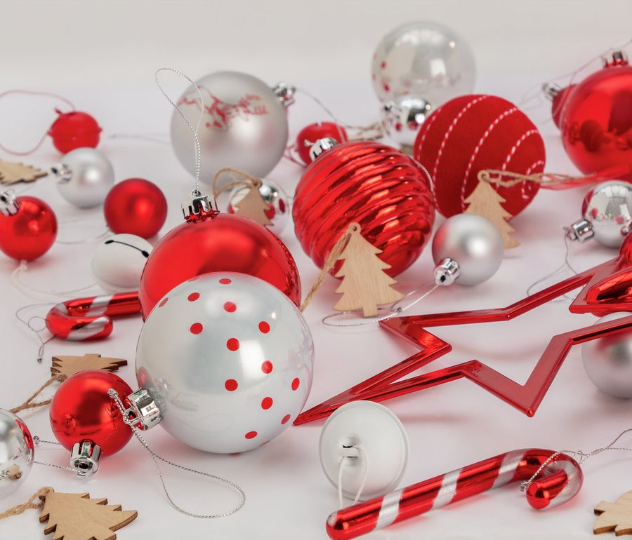 Home Bumper Pack of 50 Baubles - Red & White