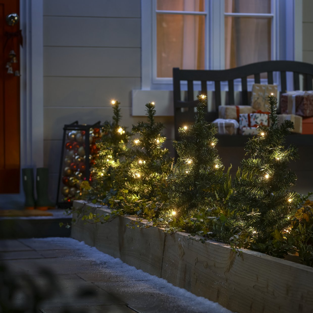 Habitat Pack of 4 Christmas Tree Path Finder Lights Decoration