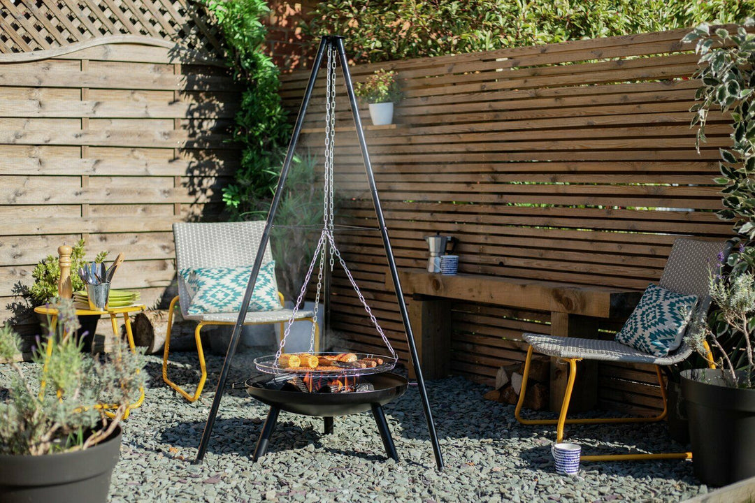 La Hacienda Fire Pit Tripod With Cooking Area - Black
