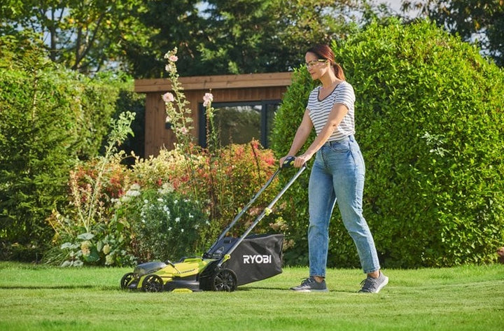 Ryobi RY18LMX33ALT23A-140 18V ONE+ HP Brushless 33cm Lawnmower & 23cm Grass Trimmer (1 x 4.0Ah)