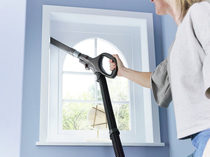 Shark Lift-Away True Pet Bagless Vacuum Cleaner - NV601UKT