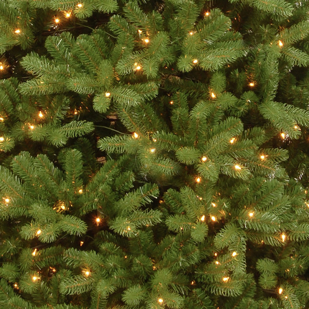 Premier Decorations Pre lit 7ft Newberry Spruce Christmas Tree