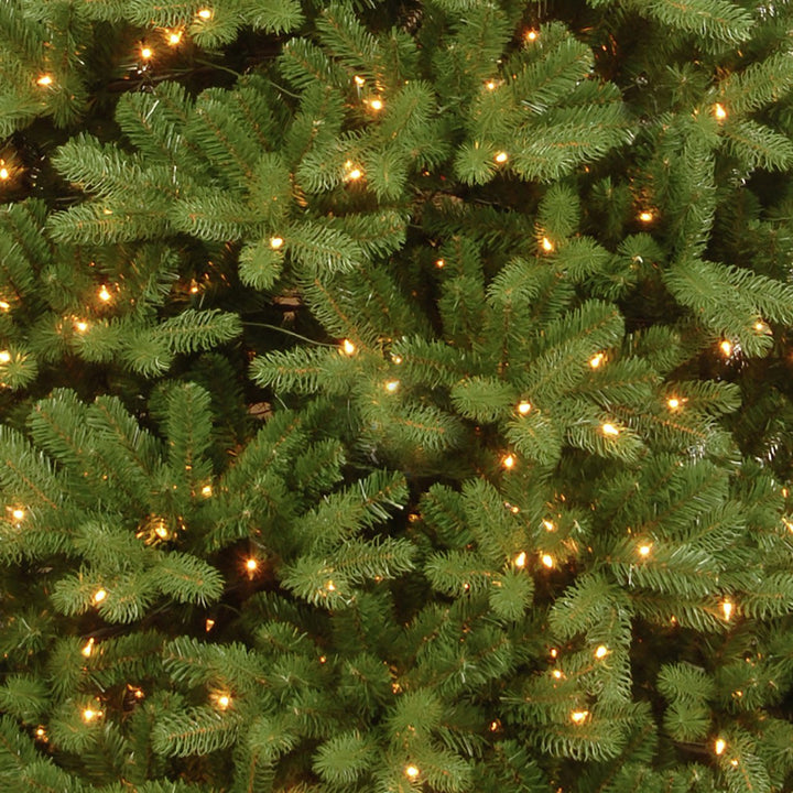 Premier Decorations Pre lit 7ft Newberry Spruce Christmas Tree