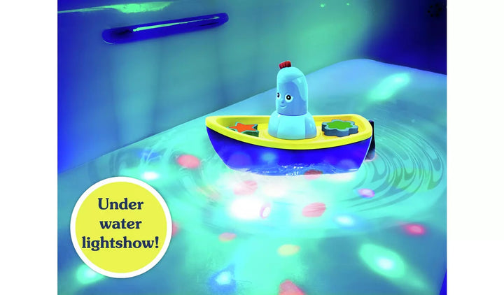 In the Night Garden Iggle Piggle's Lightshow Bath Time Boat