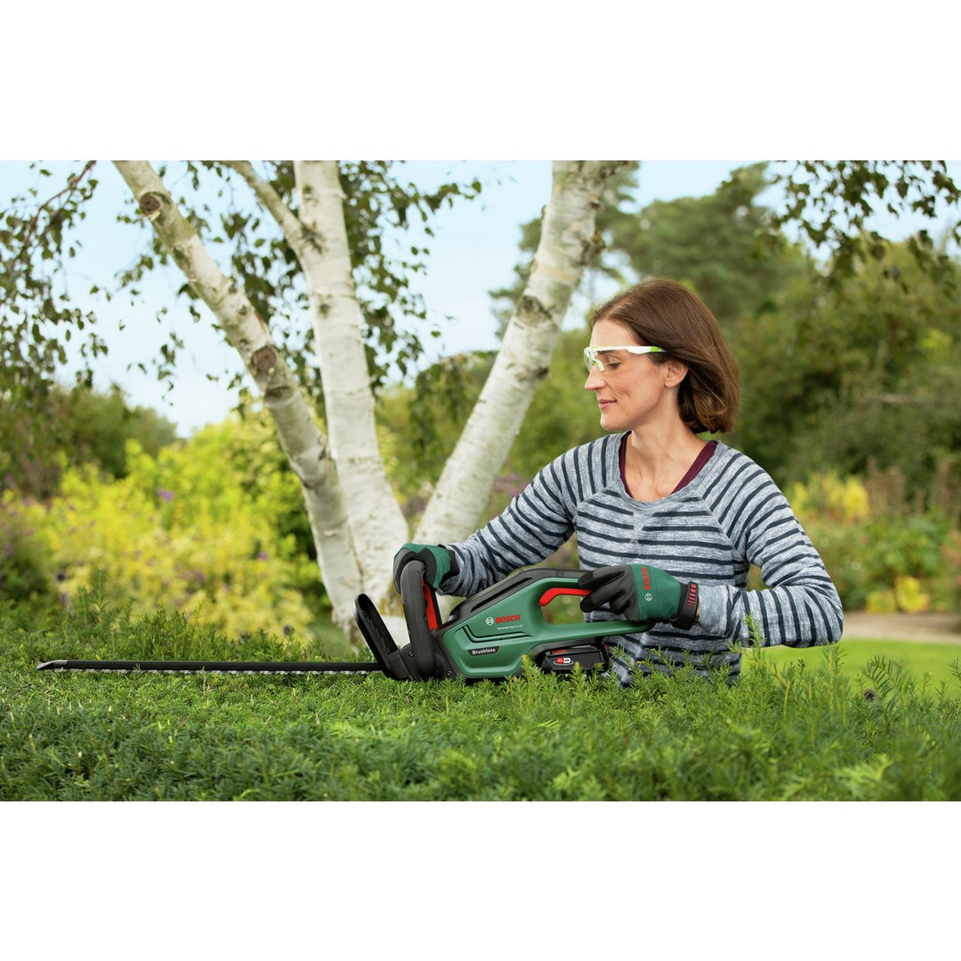 Bosch Universal Hedge Cut Hedge Trimmer Cordless (No Battery No Charger)