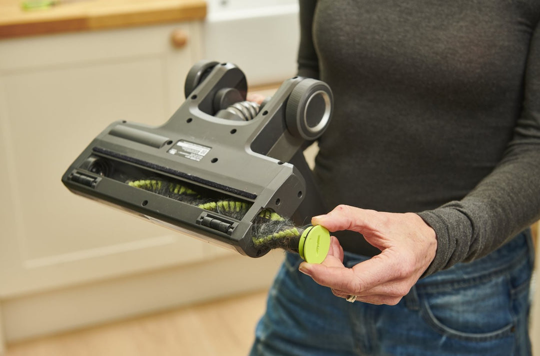 Ryobi RSV18-0 18V ONE+ Cordless Brushed Stick Vac (1x RSVMBB, 1x RSVMCT) (Bare Tool)