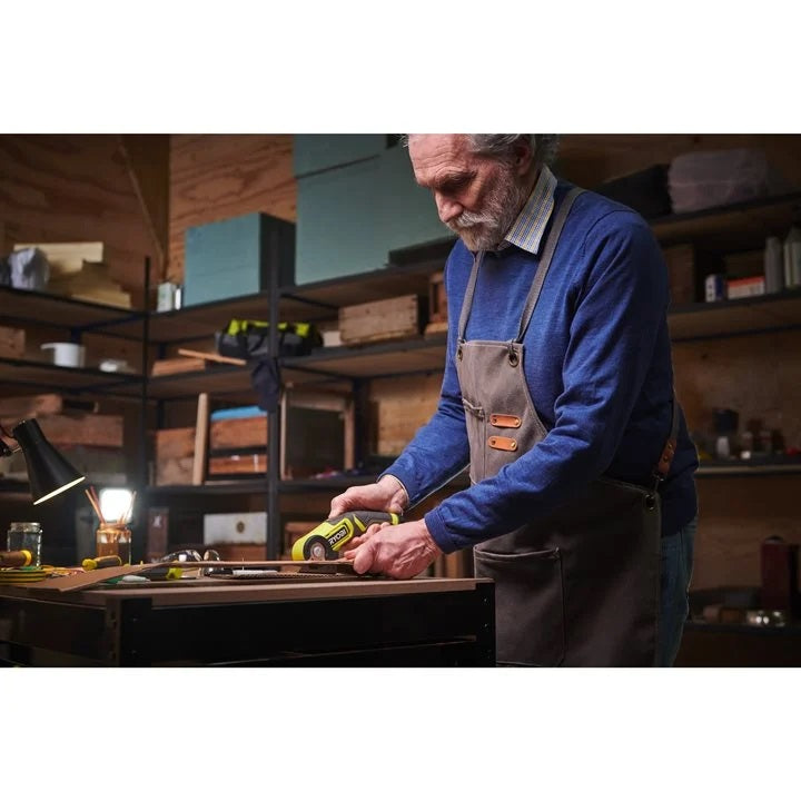 Ryobi RCT4-120G 4V Cordless Cutting Tool (1 x 4V 2.0Ah)