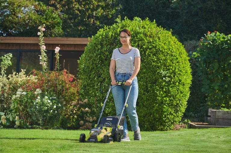 Ryobi RY18LMX33ALT23A-140 18V ONE+ HP Brushless 33cm Lawnmower & 23cm Grass Trimmer (1 x 4.0Ah)