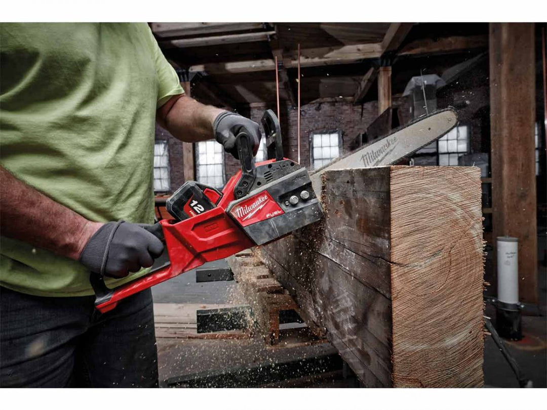 Milwaukee M18FCHS-0 18v Li-ion Fuel Chainsaw - Bare Tool