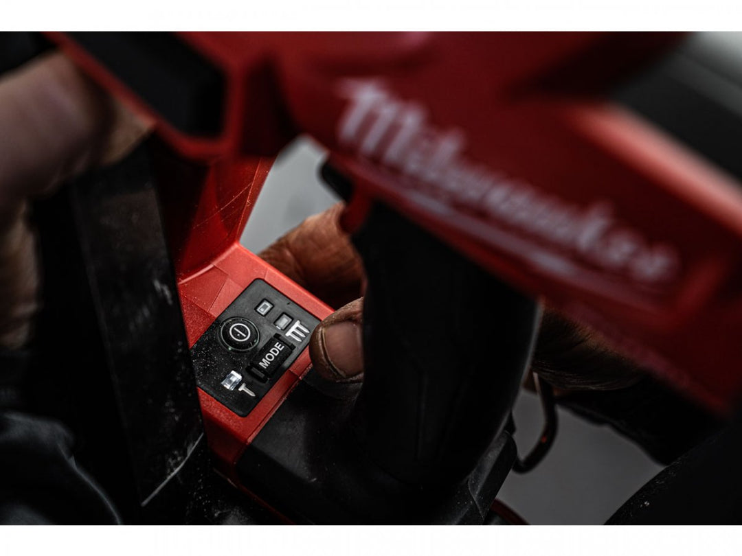 Milwaukee M18FN15GA-0X 18v 15G Finish Nailer - Bare Tool