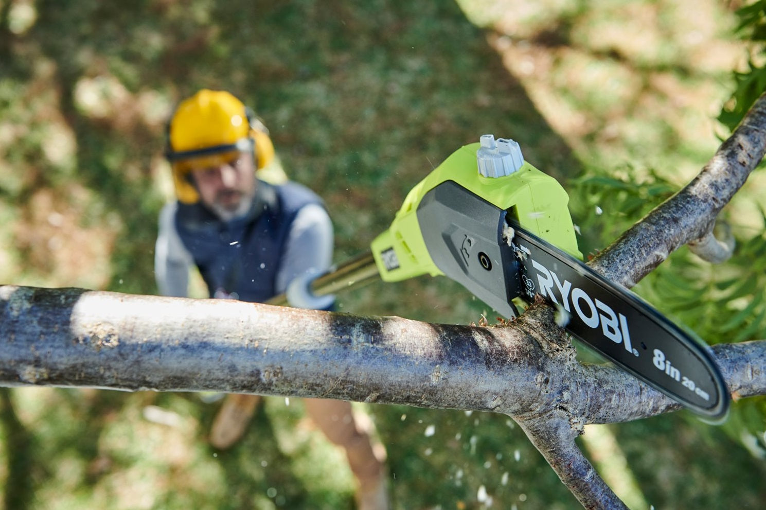 Ryobi RPP182020C 18V ONE 20cm Cordless Pole Saw Starter Kit 1 x 2.0 GED Outlet
