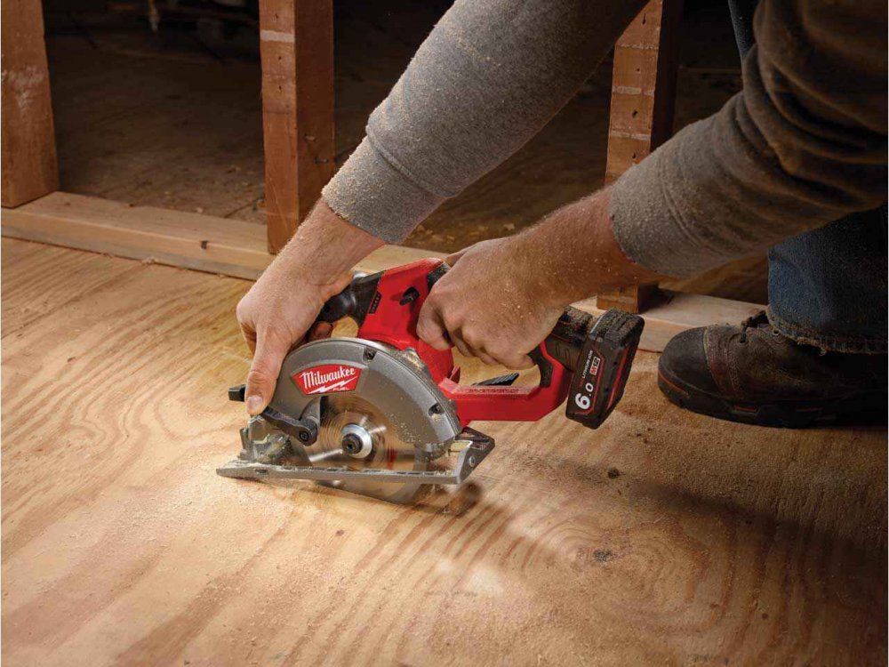 Milwaukee M12CCS44-602X 12v Fuel Li-ion Circular Saw