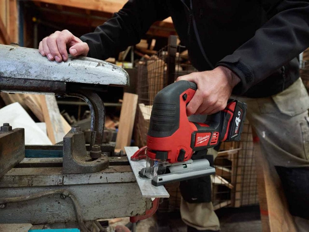 Milwaukee M18BJS-402C 18v Jigsaw Kit - 2 x 4.0Ah Batteries