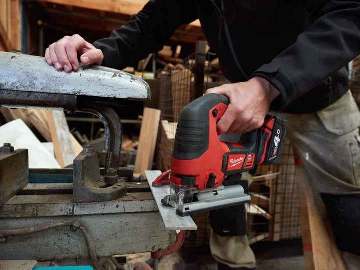 Milwaukee M18BJS-402C 18v Jigsaw Kit - 2 x 4.0Ah Batteries