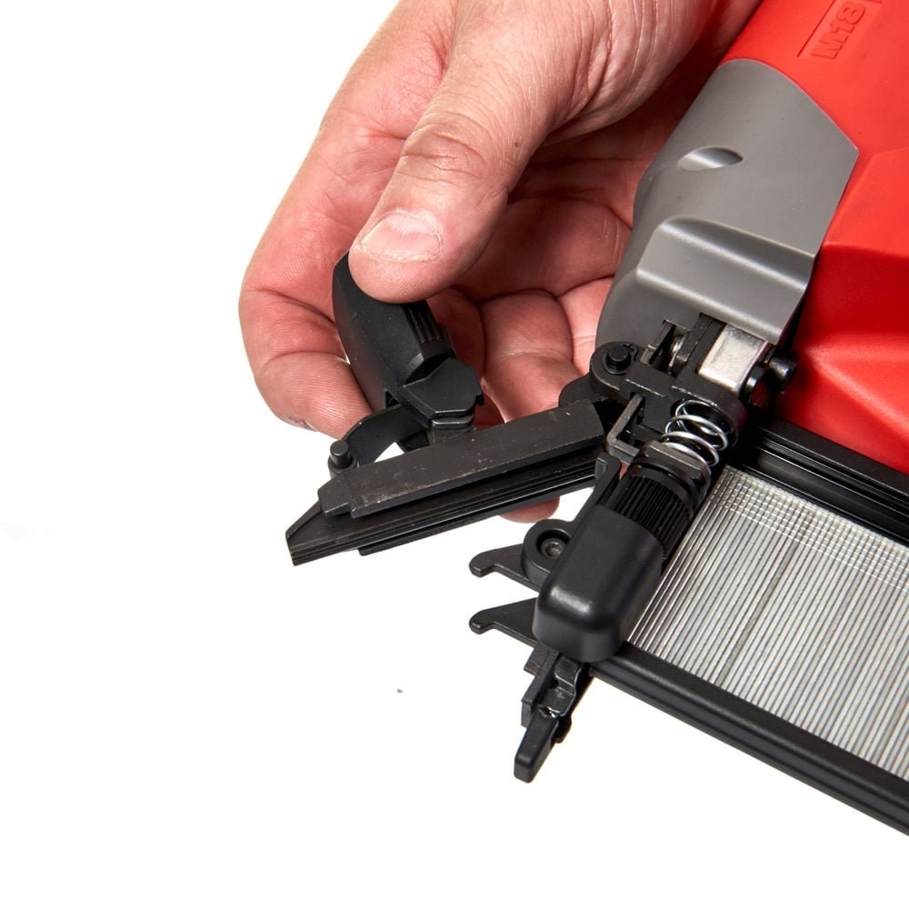 Milwaukee m18cn18gs deals